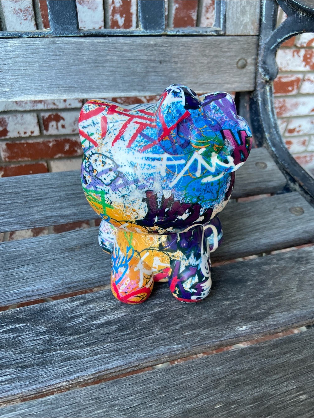 Sephora x Hello Kitty Multicolor Graffiti Cat Brush Holder